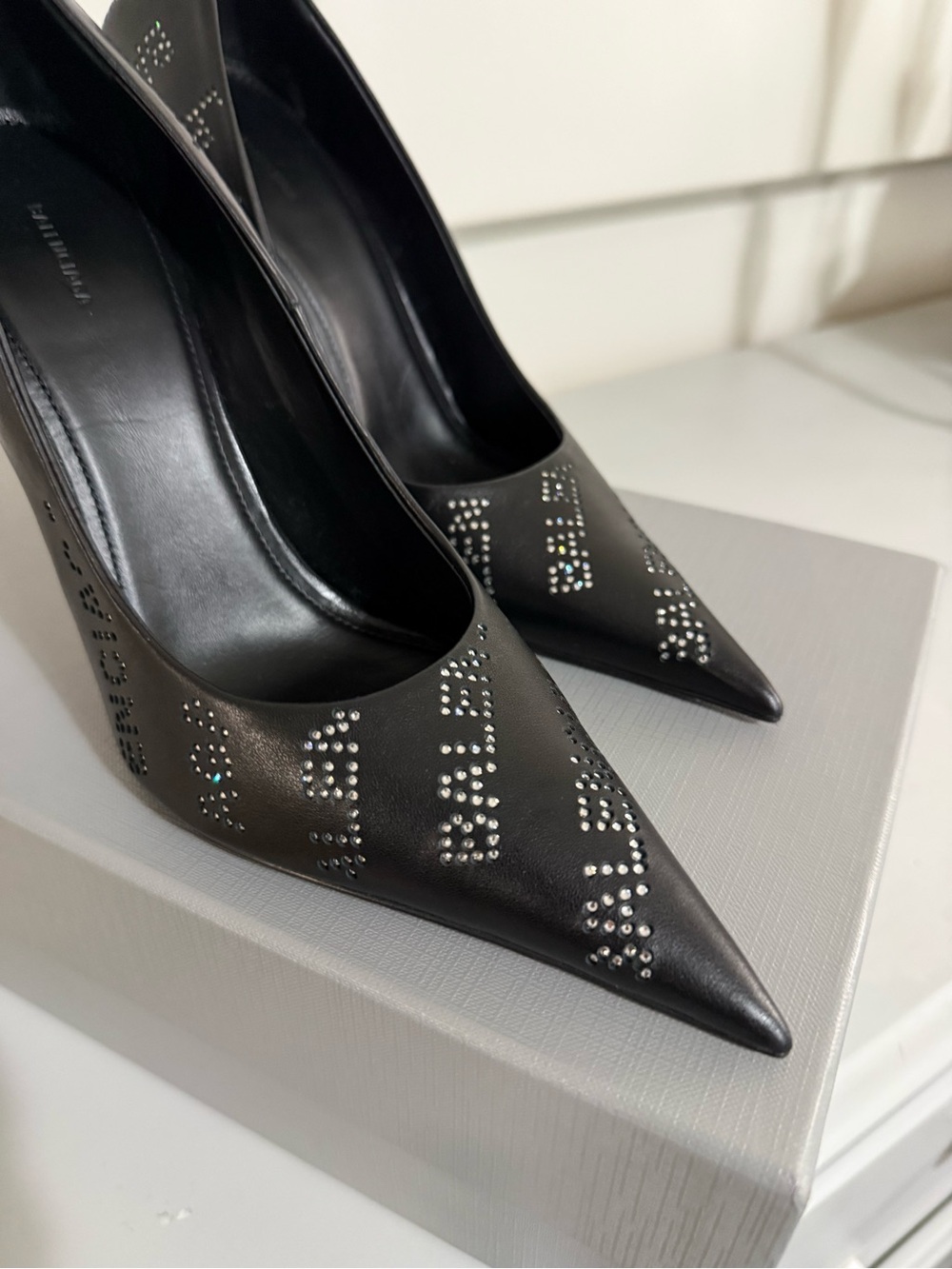 BALENCIAGA Black Crystal-Logo Pointed Toe Stiletto Pumps NEW